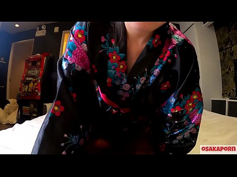 ❤️ Vajza e re cosplay pëlqen seksin deri në orgazmë me një shiringë në një kalorës dhe një blowjob. Vajzë aziatike me pidhi leshtore dhe cica të bukura me kostum tradicional japonez në video amatore që tregon masturbim me lodra qij. Sakura 3 OSAKAPORN. Vetëm porno në pornografi sq.teencumpot.ru
